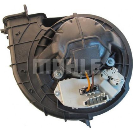 Admirador. habitáculo El soplador de aire encaja. BMW X5 E70 X6 E71 E72 3,0-4,8 10,06-07,14 BMW X5 - II (E70), Crossover, 02,2006 - 07,2013 MAHLE AB 83 000S